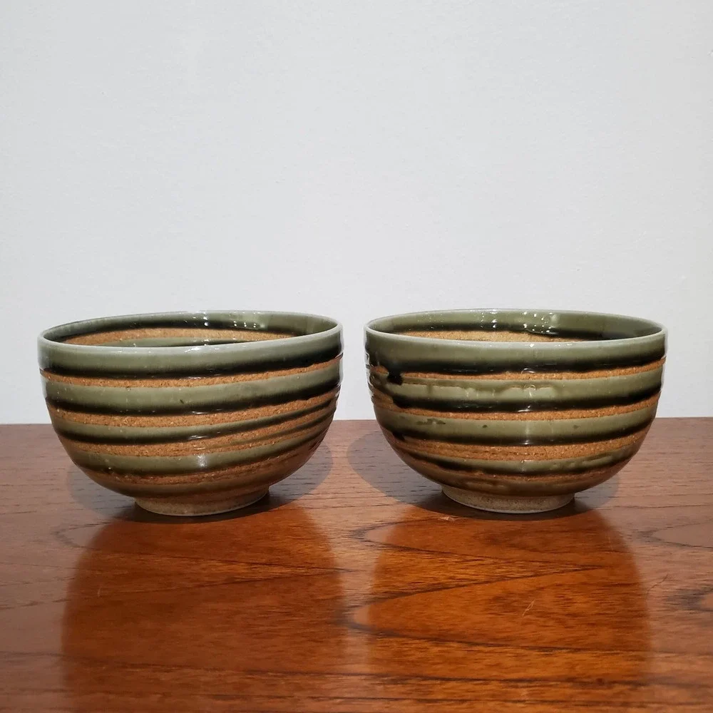 bowls set of 2 stoneware ceramic brown and green‎ spiral design art pottery